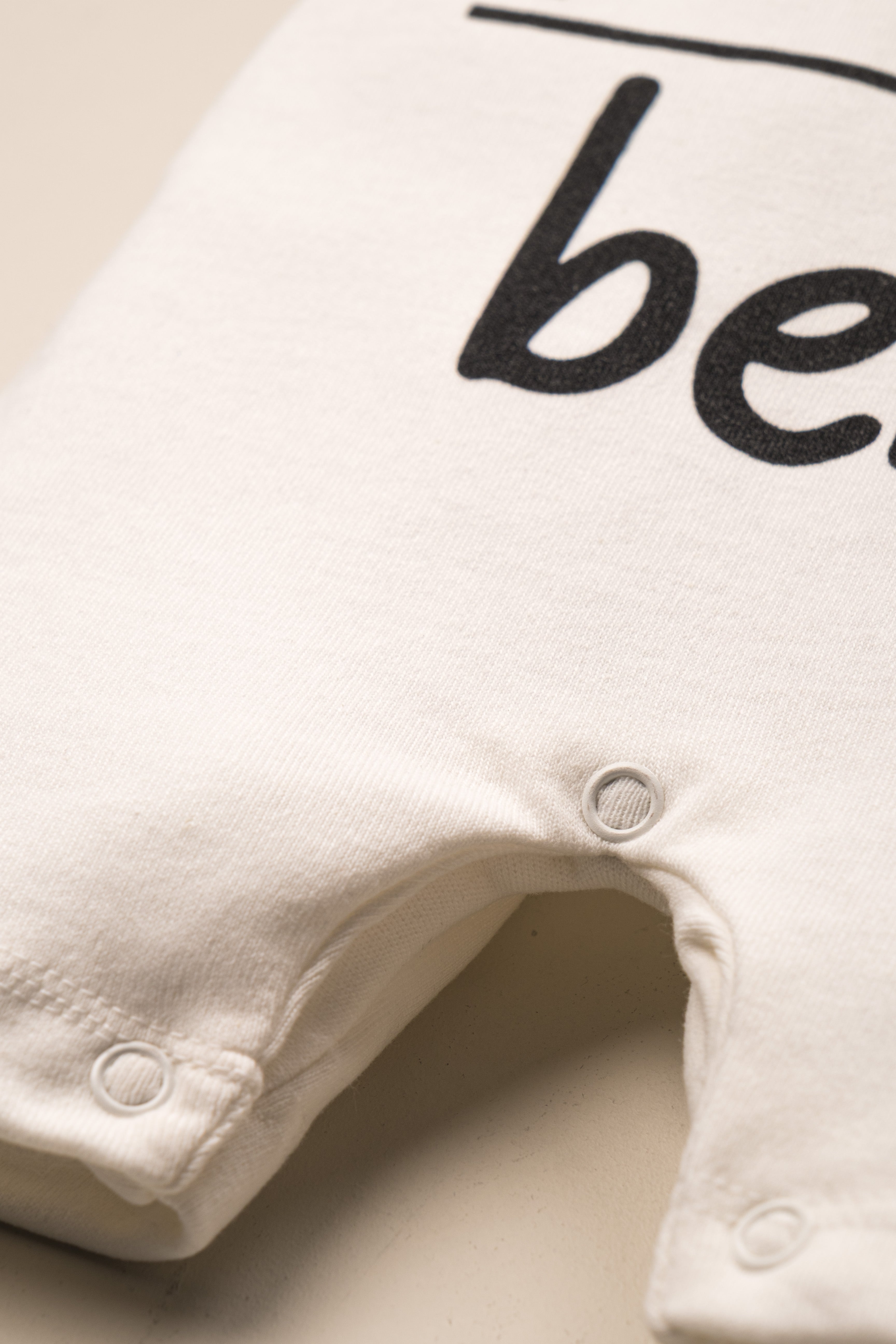 Unisex Organik Beyaz Anne Baba Baskılı Yandan Çıt Çıtlı 0-12 Ay Bebek Tulum