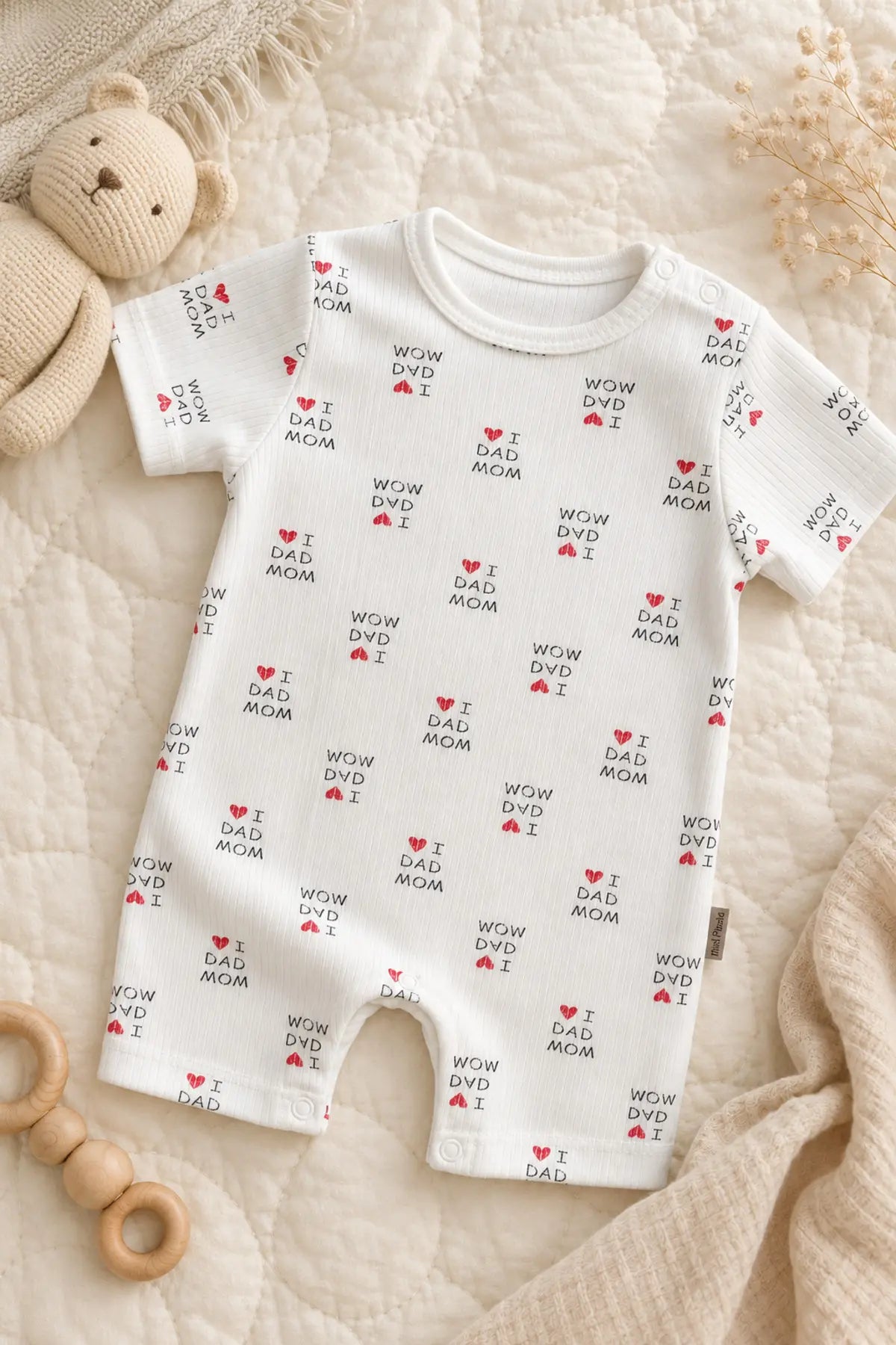 Unisex Bebek Organik Pamuklu Yazlık Kısa Kollu Fitilli Mom Dad Desenli Tulum 0-12 Ay