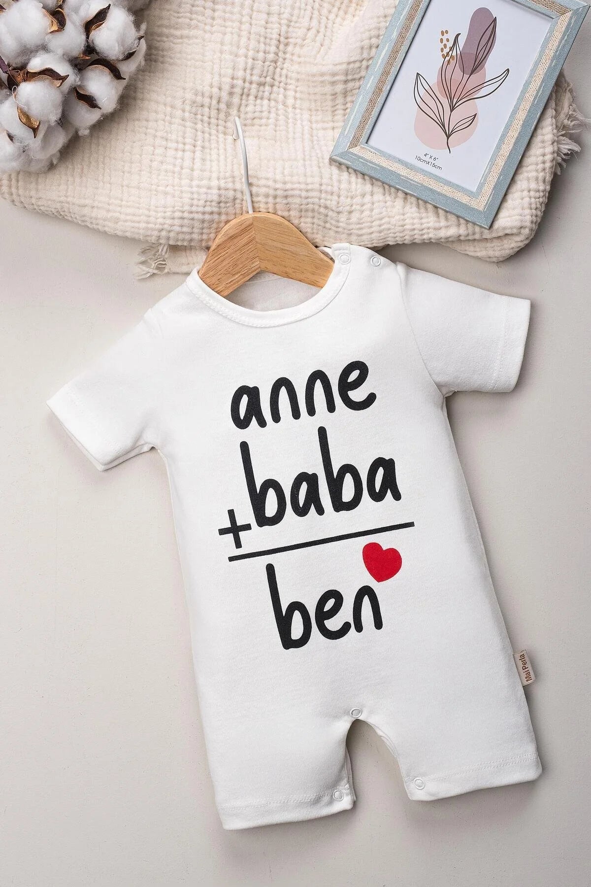 Unisex Organik Beyaz Anne Baba Baskılı Yandan Çıt Çıtlı 0-12 Ay Bebek Tulum