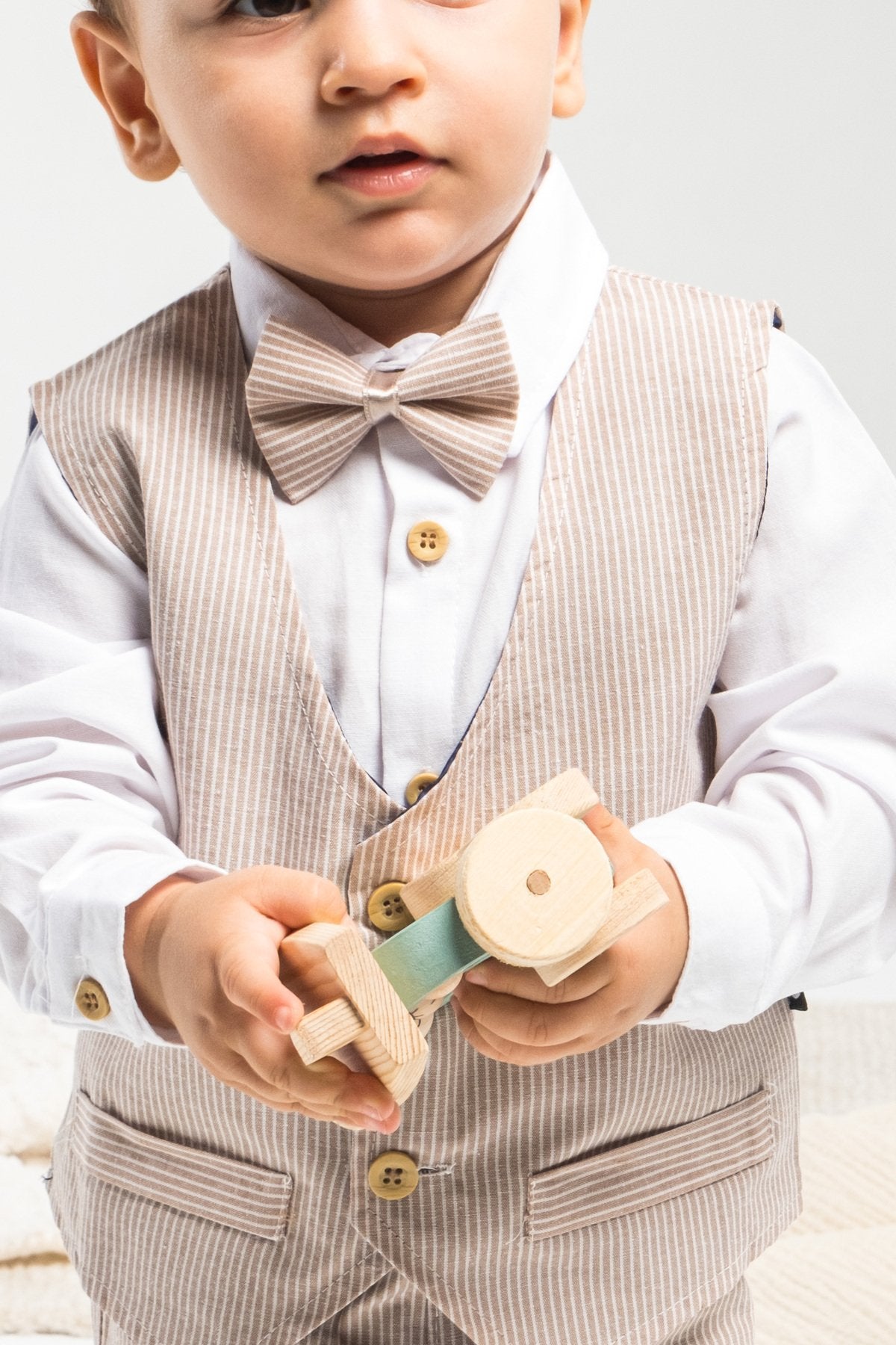 4 Parça Yelekli Gömlekli Erkek Çocuk Takım Elbise Özel Gün Kıyafeti