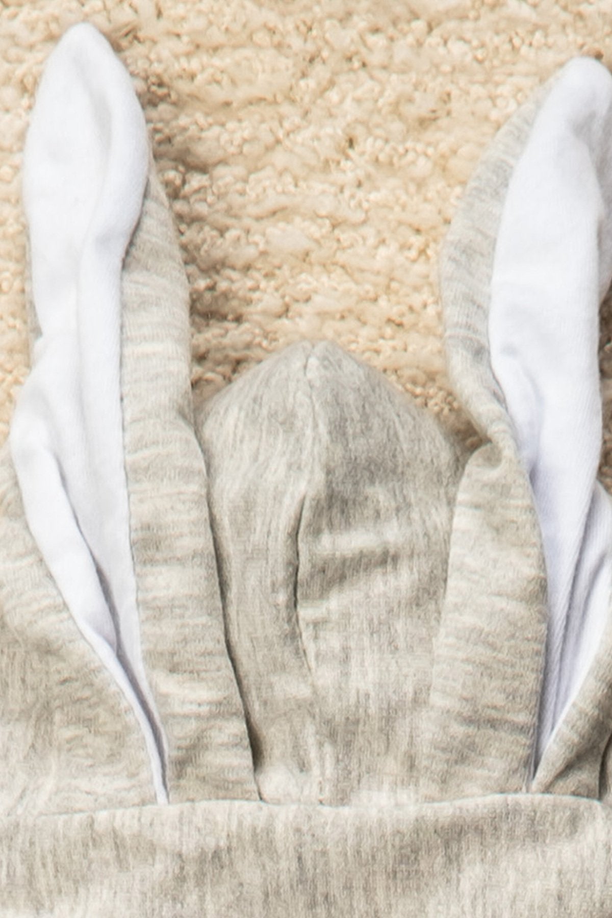 Tavşan Nakışlı  Kulaklı  Tulum