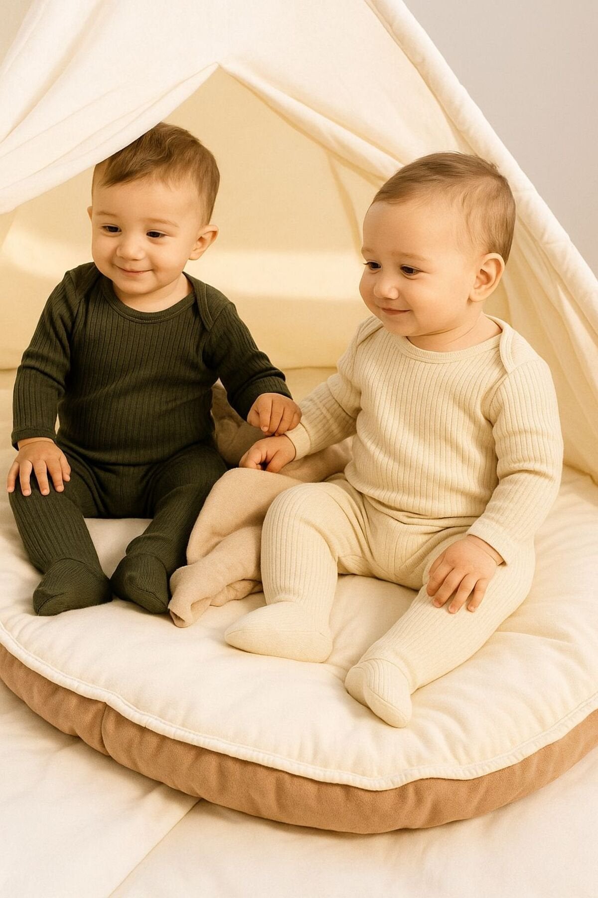 Organik Pamuklu Zıbın Body ve Patikli Alt 6 Parça 3’lü Set Bebek Takımı 0-9 Ay