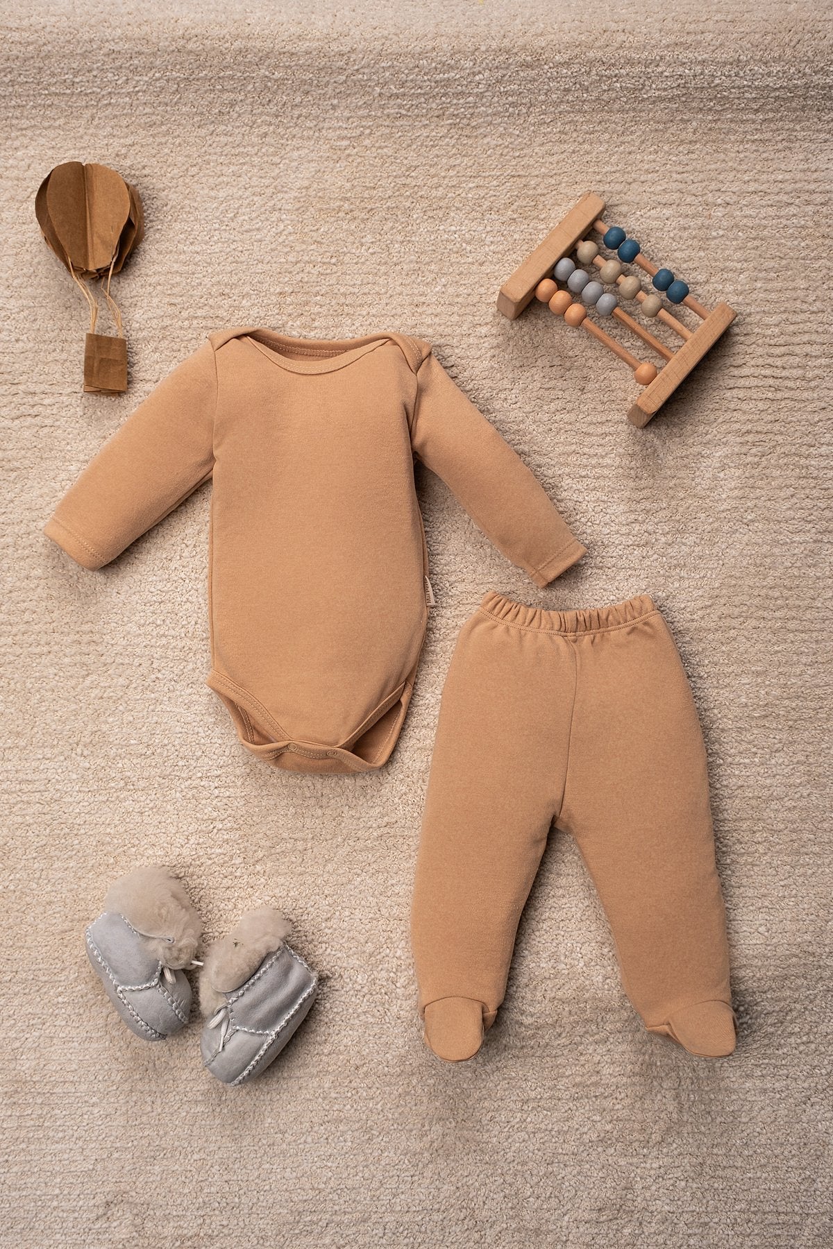 Organik Pamuklu Zıbın Body ve Patikli Alt 6 Parça 3’lü Set Bebek Takımı 0-9 Ay