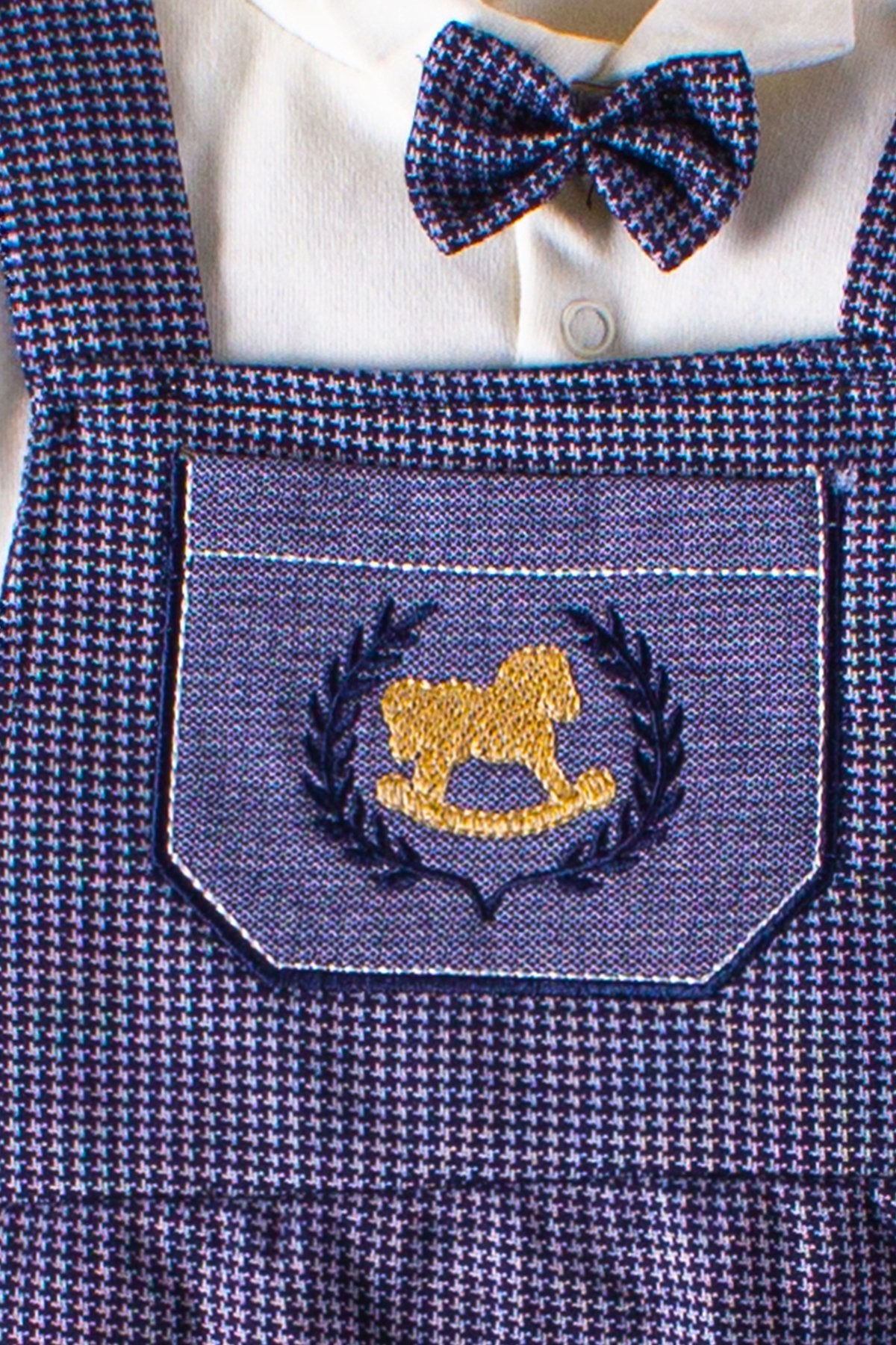 At Nakışlı Kasketli 3 Parça Bebek Takım