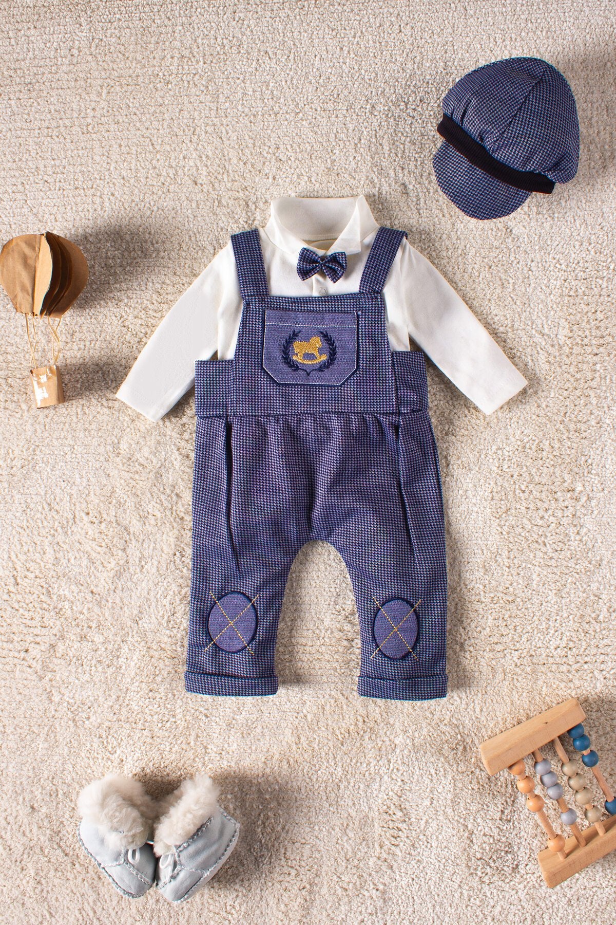 At Nakışlı Kasketli 3 Parça Bebek Takım