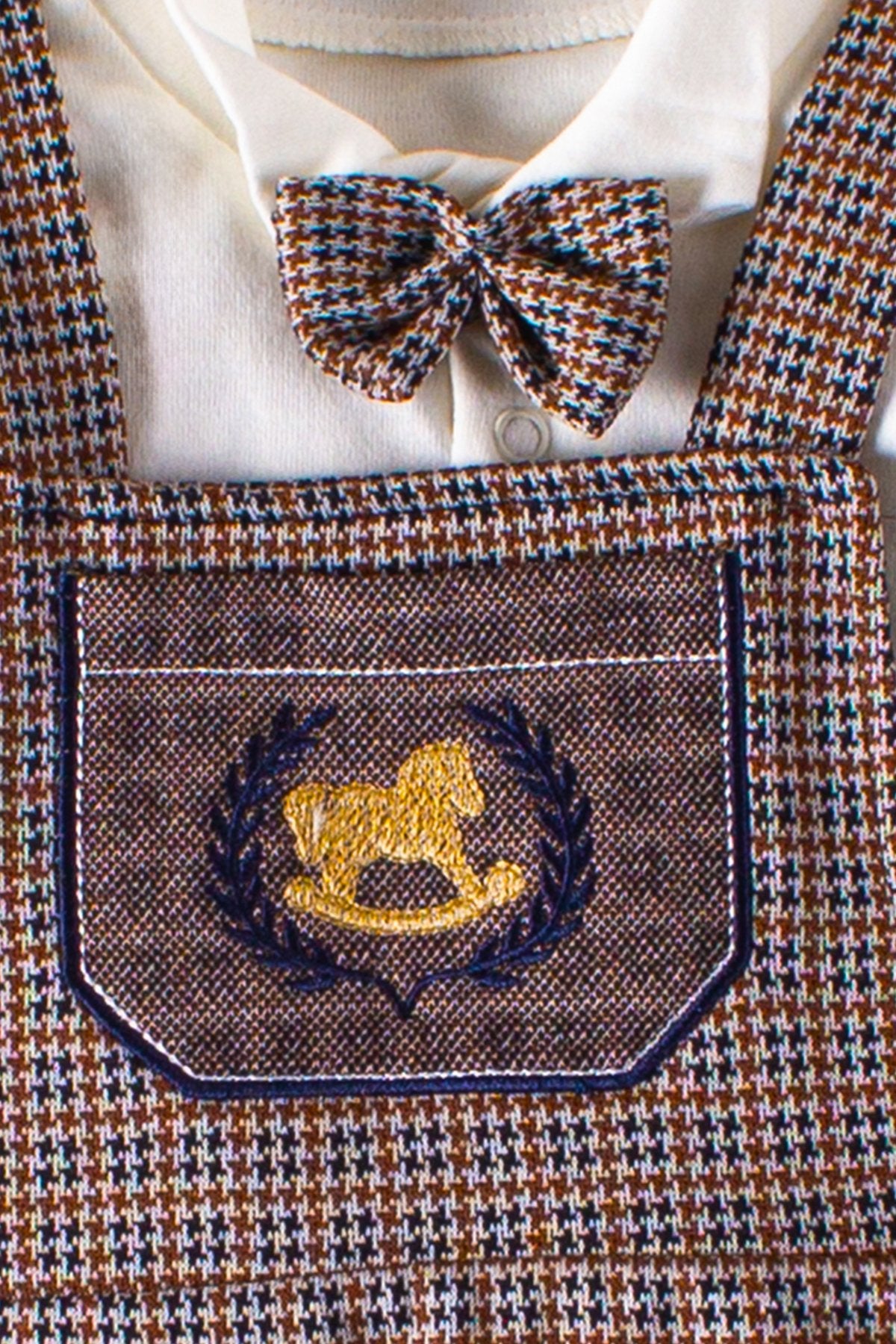 At Nakışlı Kasketli 3 Parça Bebek Takım