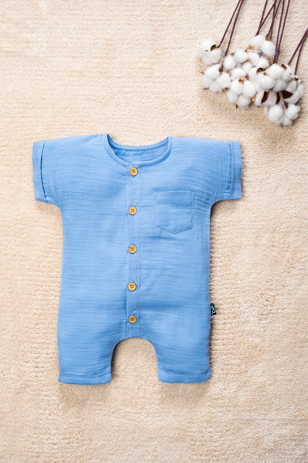 Organik Pamuk Müslin Kumaş Tahta Düğmeli Cepli Tulum
