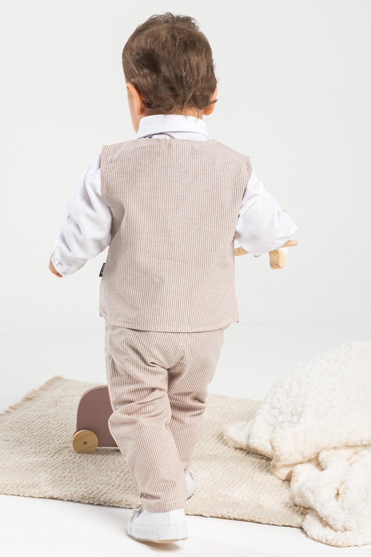 4 Parça Yelekli Gömlekli Erkek Çocuk Takım Elbise Özel Gün Kıyafeti