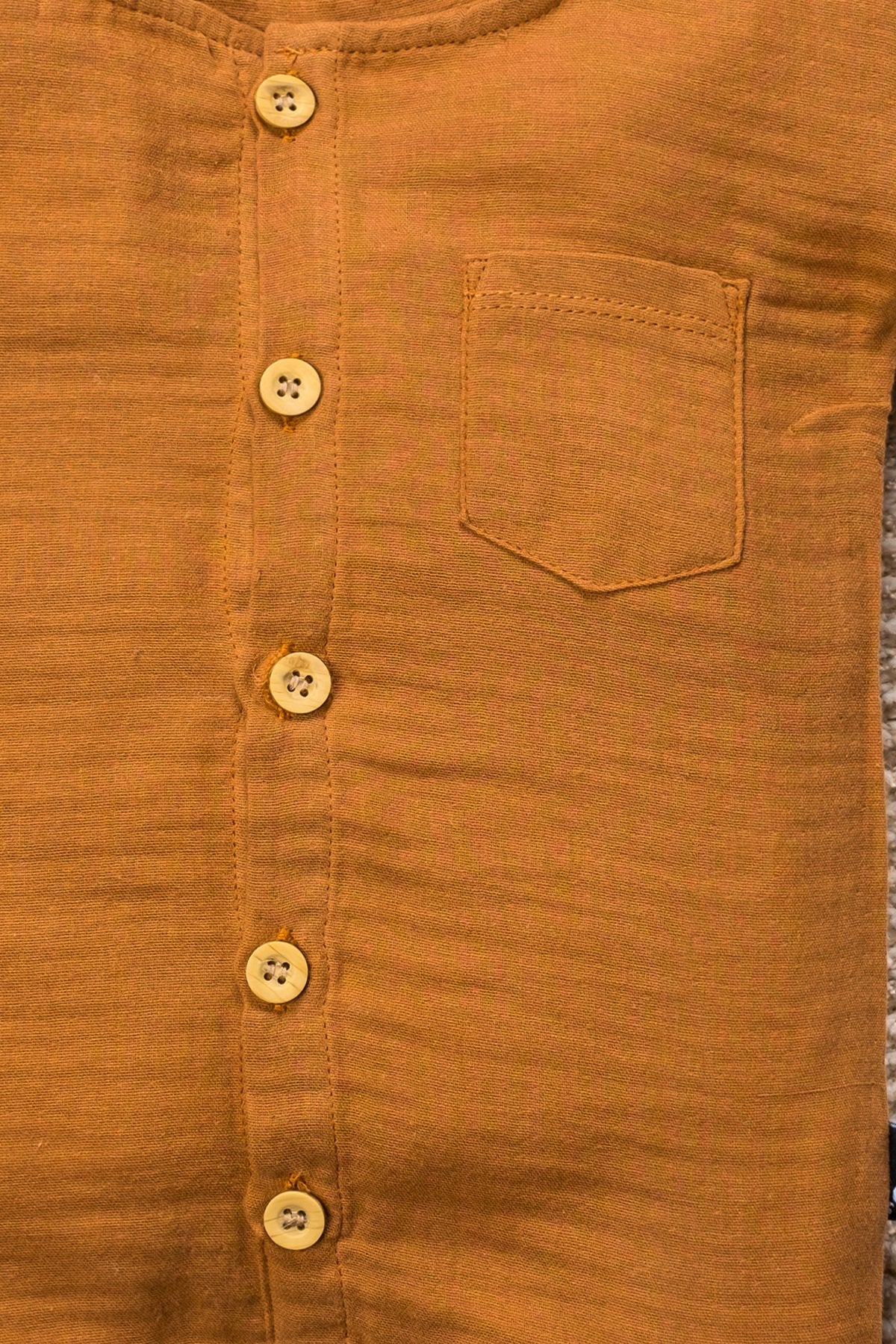 Organik Pamuk Müslin Kumaş Tahta Düğmeli Cepli Tulum