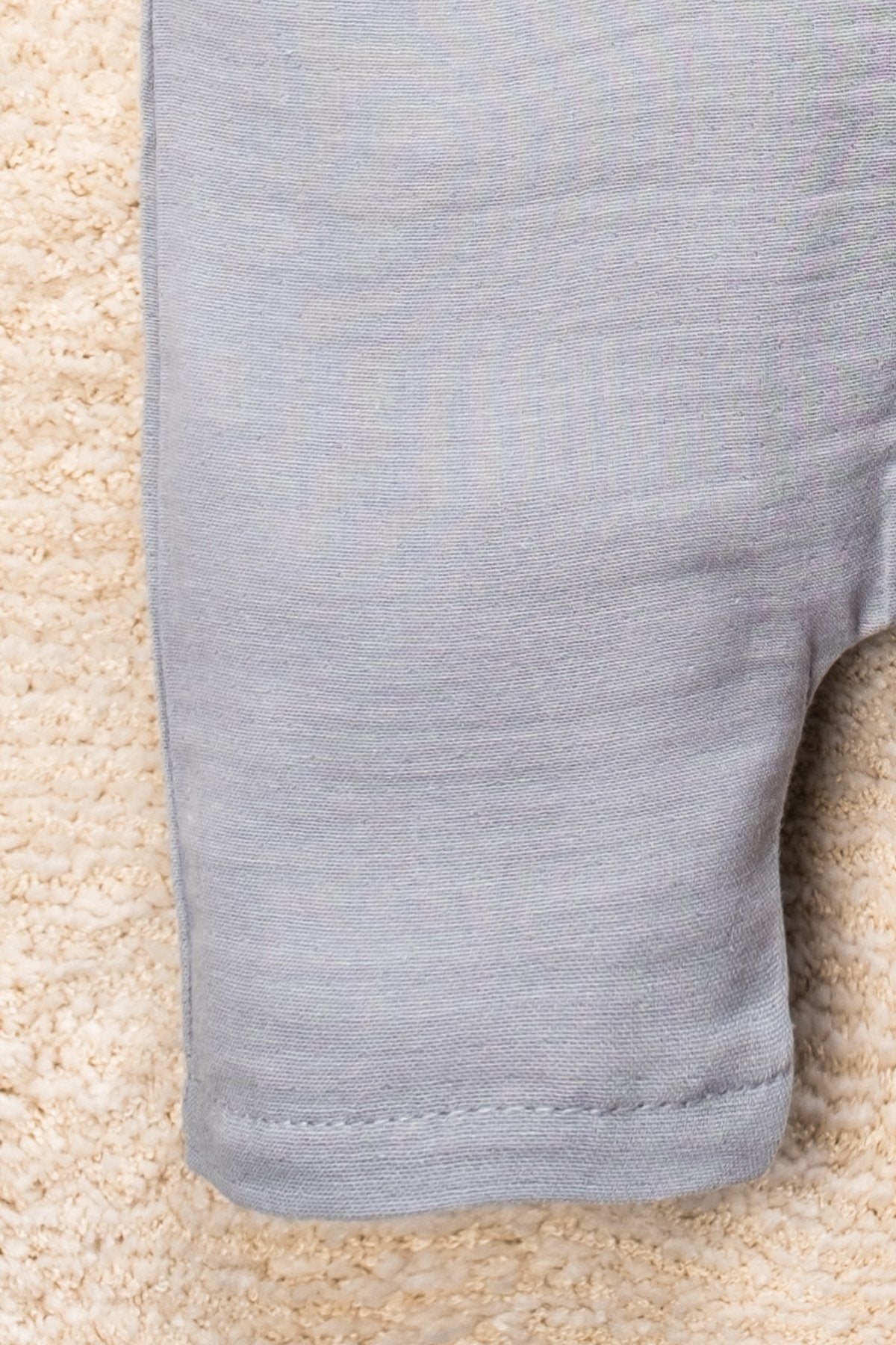 Organik Pamuk Müslin Kumaş Tahta Düğmeli Cepli Tulum