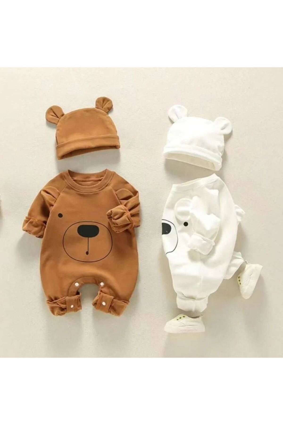 Gülen Yüz Desenli Şapkalı Bebek Tulum